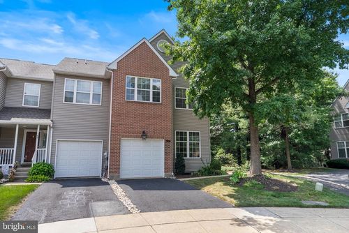 143 Bishops Gate Ln, DOYLESTOWN, PA, 18901-2481 | Card Image