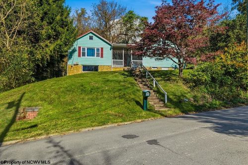 205 Winding Way, Clarksburg, WV, 26301-3454 | Card Image