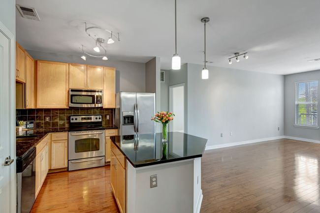 APT-243 - 3000 Vanderbilt Pl, Condo with 2 bedrooms, 2 bathrooms and 2 parking in Nashville TN | Image 4