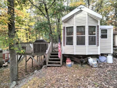 105 Viking Dr, Milford, PA, 18337-4148 | Card Image