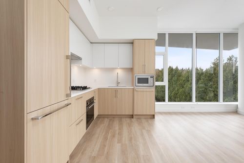 306-9675 King George Blvd, Surrey, BC, V3T0T7 | Card Image