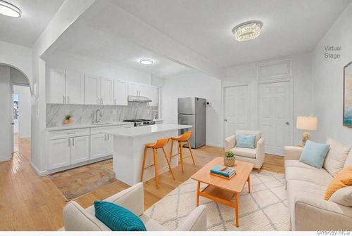 d2-88-11 Elmhurst Ave, Elmhurst, NY, 11373-1507 | Card Image