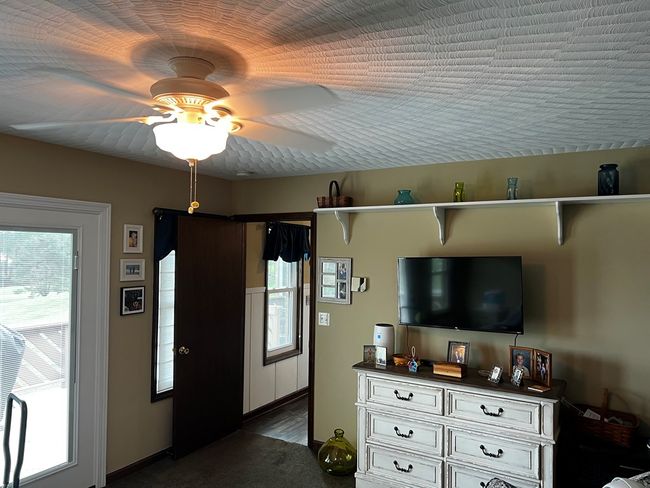 1979 Commonwealth Rd, House other with 3 bedrooms, 2 bathrooms and 2 parking in Galax VA | Image 25