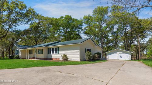 4898 Chitimacha Trl, Jeanerette, LA, 70544-8204 | Card Image