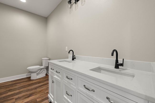 8479 Lakeshore Dr, Home with 3 bedrooms, 2 bathrooms and null parking in Dexter IA | Image 21