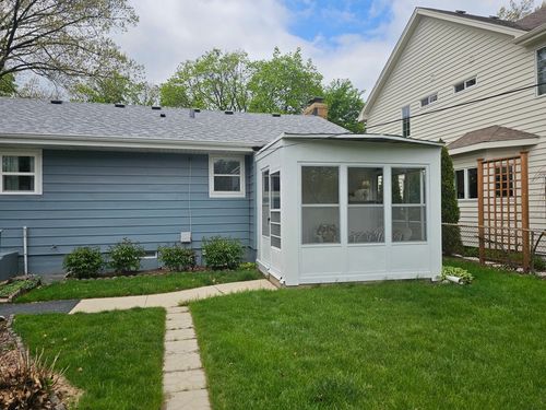 1107 Santa Rosa Ave, Wheaton, IL, 60187-3830 | Card Image