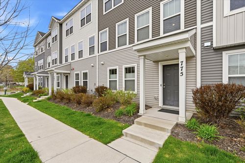 775 Midtown Ln, New Brighton, MN, 55112-3004 | Card Image