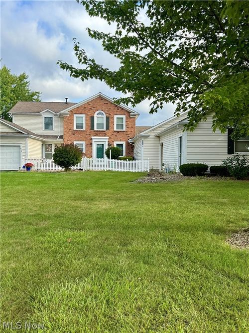 2-810 Kentwood Dr, Boardman, OH, 44512-5032 | Card Image