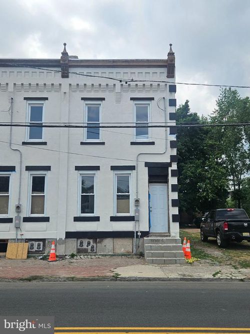 111 Chambers St, Trenton, NJ, 08609-1419 | Card Image