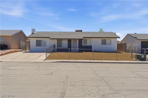 242 Kirk Ave, Henderson, NV, 89015-5225 | Card Image
