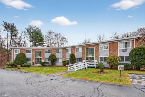 apt-a12-494 Putnam Pike, Greenville, RI, 02828-3013 | Card Image