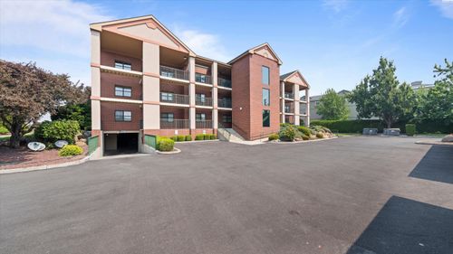 c303-300 Columbia Point Dr, Richland, WA, 99352-4377 | Card Image