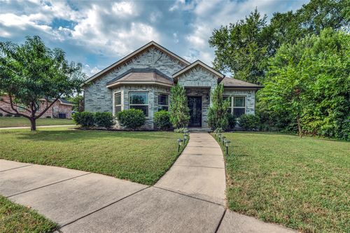 1202 Royal Ave, Duncanville, TX, 75137-4006 | Card Image