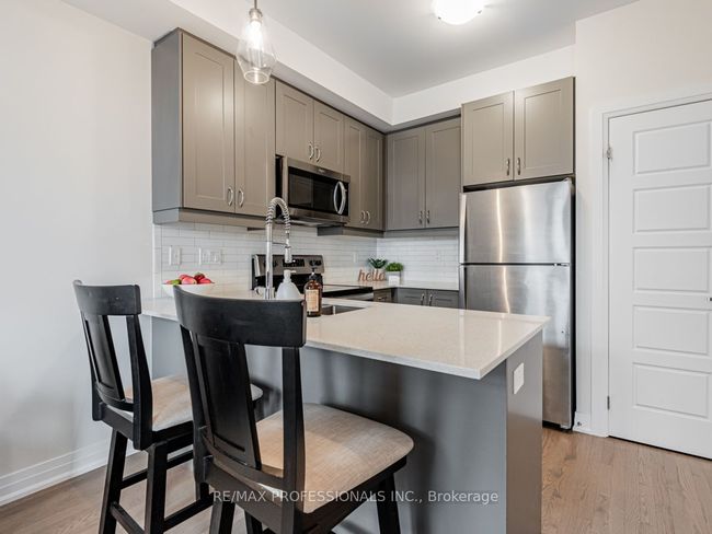 4 - 713 Lawrence Ave W, Condo with 2 bedrooms, 2 bathrooms and null parking in North York ON | Image 7