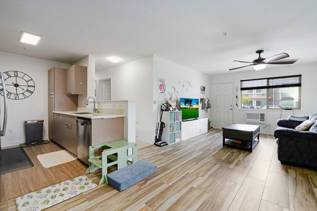 UNIT-1401 - 50 Kihalani St, Condo with 3 bedrooms, 2 bathrooms and null parking in Kihei HI | Image 8
