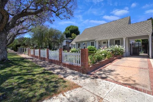 4161 Dixie Canyon Ave, Sherman Oaks, CA, 91423-4337 | Card Image