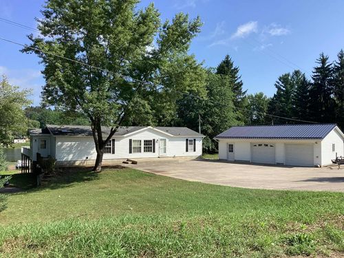 124 Horseshoe Dr, Leroy, MI, 49655-9435 | Card Image