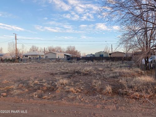 250 W Venice Way, Paulden, AZ, 86334-2824 | Card Image