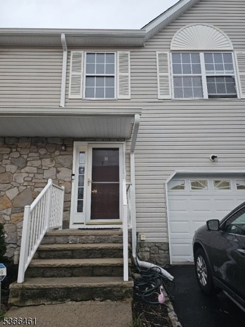 5 Mindy Dr, Somerset, NJ, 08873-7606 | Card Image