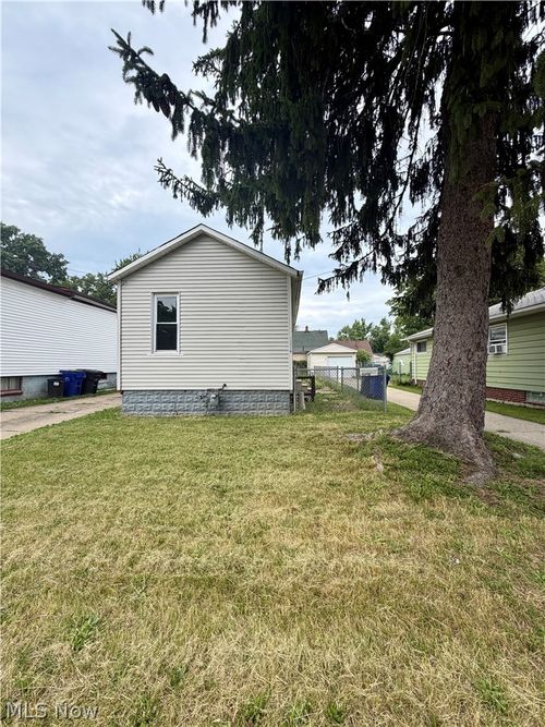 13210 Carrington Ave, Cleveland, OH, 44135-4928 | Card Image