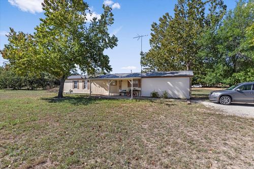 unit-b-1411 B Democrat St, Blanco, TX, 78606-5847 | Card Image