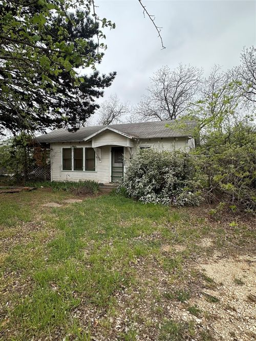214 Cherry St, Clyde, TX, 79510-4719 | Card Image