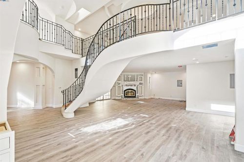 36215 Palomares Rd, Castro Valley, CA, 94552-9547 | Card Image