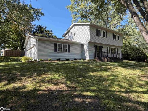 1203 Glenview Cir, Fairfield, IA, 52556-3758 | Card Image