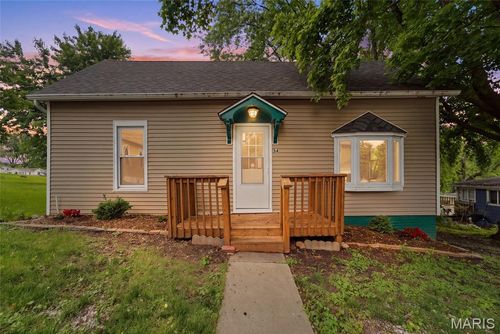 54 Sunset Ave, Glen Carbon, IL, 62034-1451 | Card Image