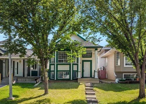 45 Martinridge Cres Ne, Calgary, AB, T3J3M1 | Card Image