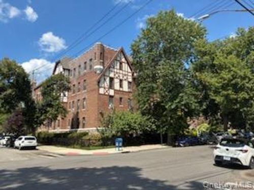 e301-160-15 Powells Cove Blvd, Whitestone, NY, 11357-1365 | Card Image