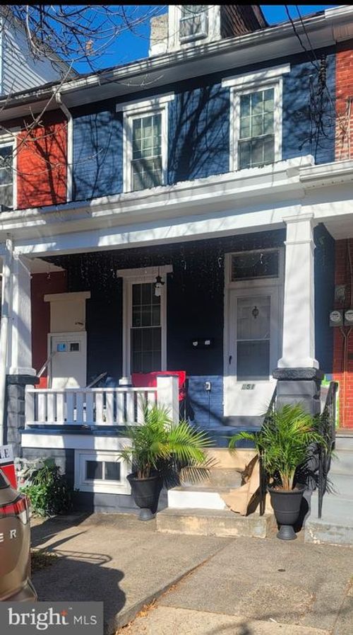 851 Queen St, POTTSTOWN, PA, 19464-6015 | Card Image