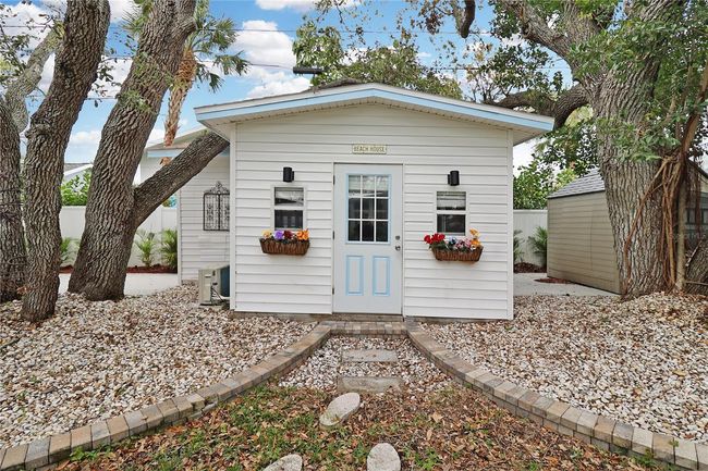 1906 2 Nd St, House other with 3 bedrooms, 2 bathrooms and null parking in INDIAN ROCKS BEACH FL | Image 8