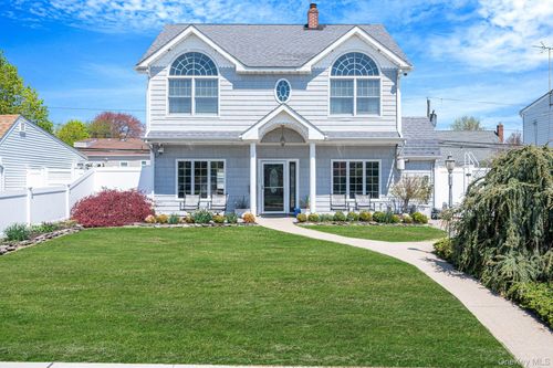 71 Hill Ln, Levittown, NY, 11756-2749 | Card Image