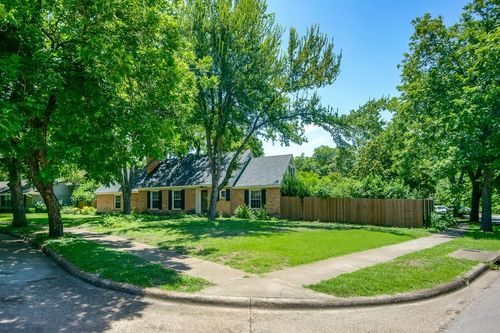 10406 Coleridge St, Dallas, TX, 75218-2232 | Card Image