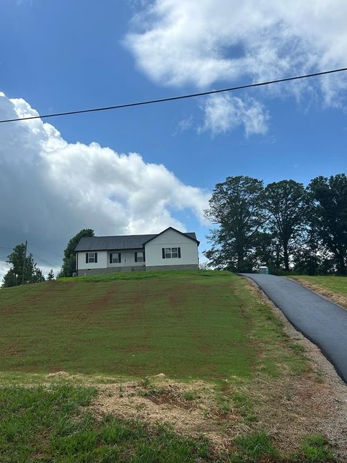 121 Hutchings College Rd, Sparta, TN, 38583-6903 | Card Image