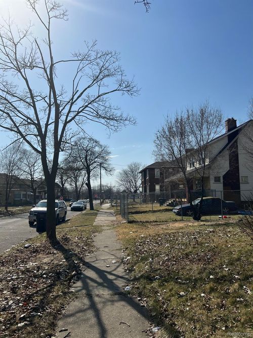 5374 Spokane St, Detroit, MI, 48204-5025 | Card Image