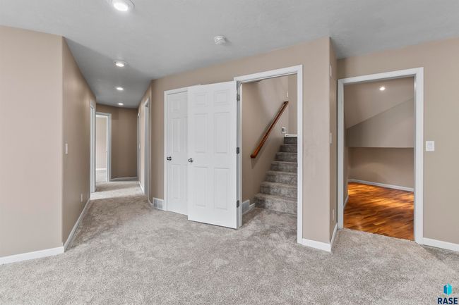 1313 W Creekside Dr, House other with 5 bedrooms, 3 bathrooms and null parking in Brandon SD | Image 25