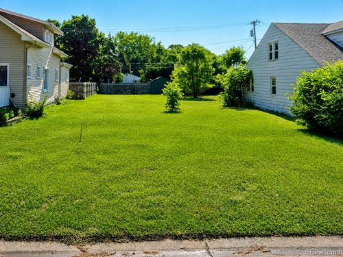 20800 Rensselaer Street, Farmington Hills, MI, 48336 | Card Image