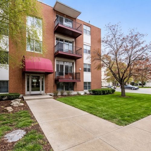 apt-3-800 Hyde Park Ave, Boston, MA, 02136-2262 | Card Image