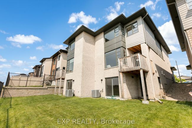 244 Shuttleworth Dr, House attached with 3 bedrooms, 3 bathrooms and 1 parking in Gloucester ON | Image 45