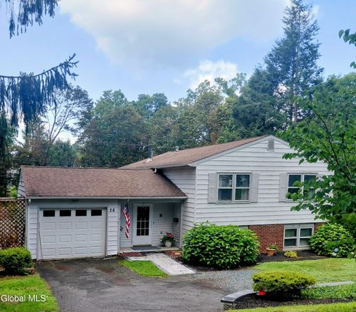 28 Tamarack Ln, East Greenbush, NY, 12061-1914 | Card Image