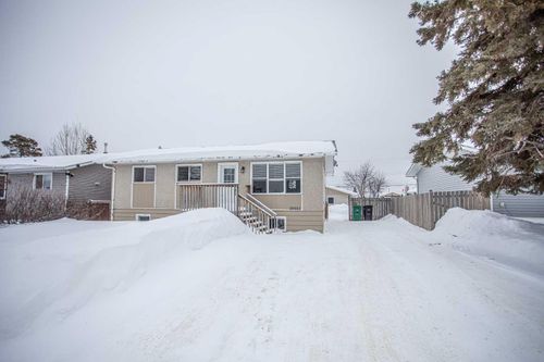 10011 100 Street, High Level, AB, T0H1Z0 | Card Image