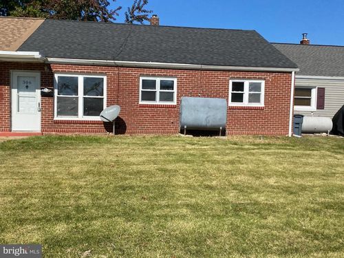 306 Pilgrim Rd, NEW CASTLE, DE, 19720-2136 | Card Image