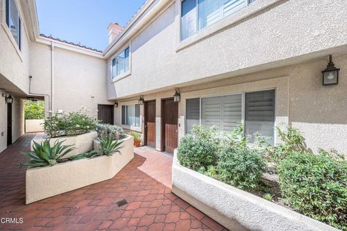 apt-8-10700 Bloomfield St, North Hollywood, CA, 91602-2788 | Card Image