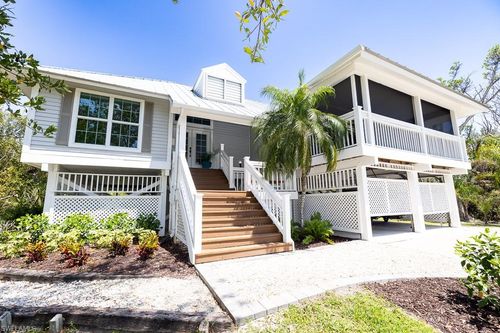 207 Daniel Dr, SANIBEL, FL, 33957-5810 | Card Image