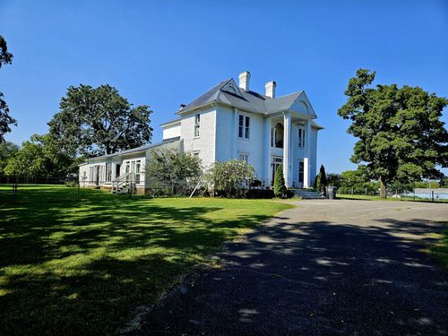 1208 Washington St W, Fayetteville, TN, 37334-2856 | Card Image