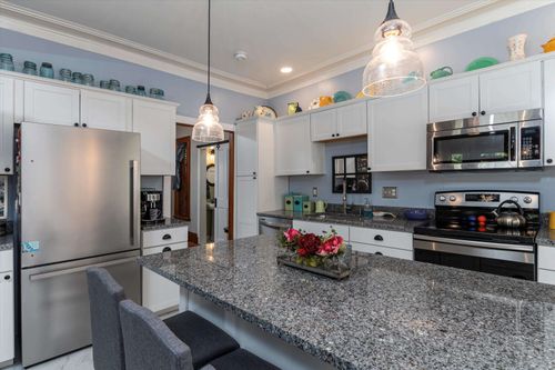 74 Mountain St, Island Pond, VT, 05846-9675 | Card Image