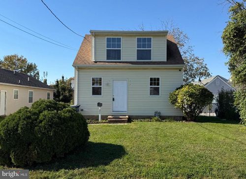 902 Highland Ave, Marshallton, DE, 19808-5810 | Card Image