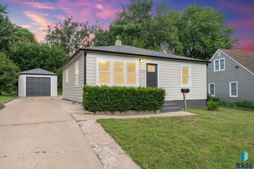 1713 S Wayland Ave Avenue, Sioux Falls, SD, 57105 | Card Image
